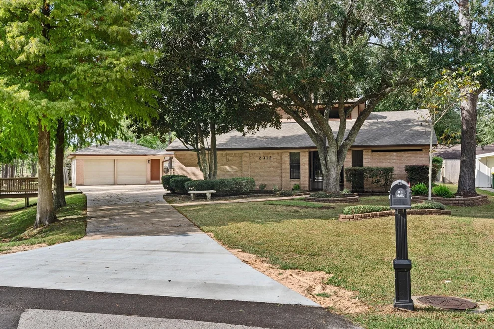 Unit for sale at 2312 John Street, Pearland, TX 77581