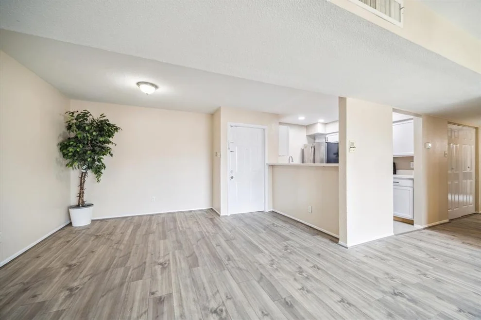 Unit for sale at 2822 S Bartell Drive, Houston, TX 77054