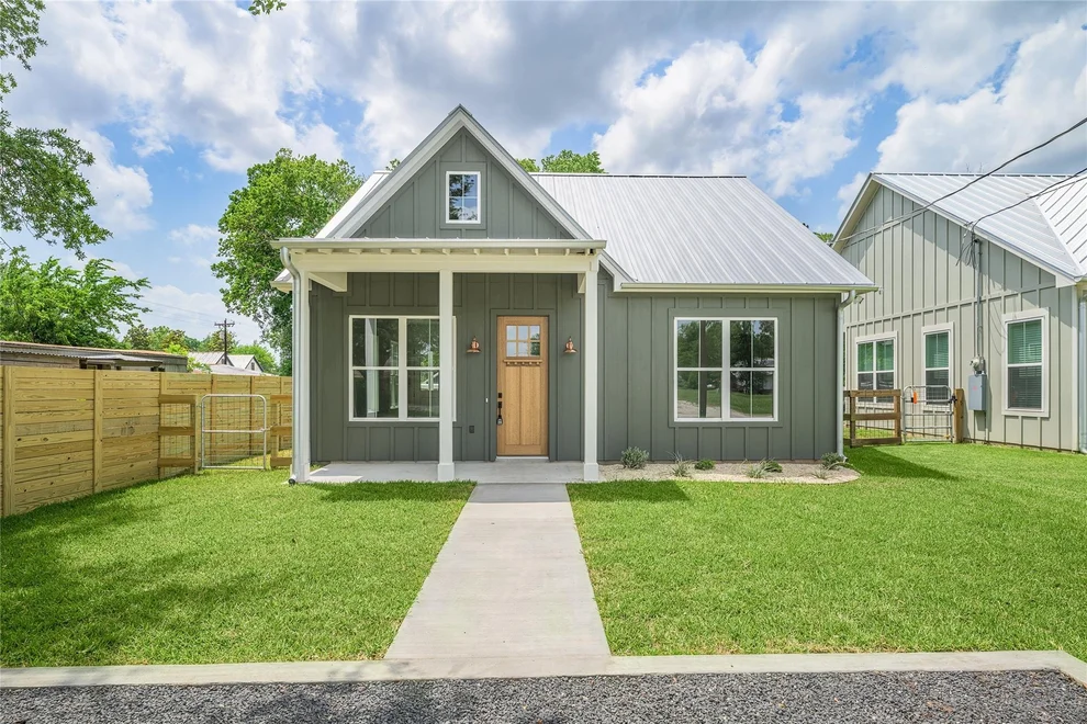 Unit for sale at 741 Pecan Street, New Ulm, TX 78950