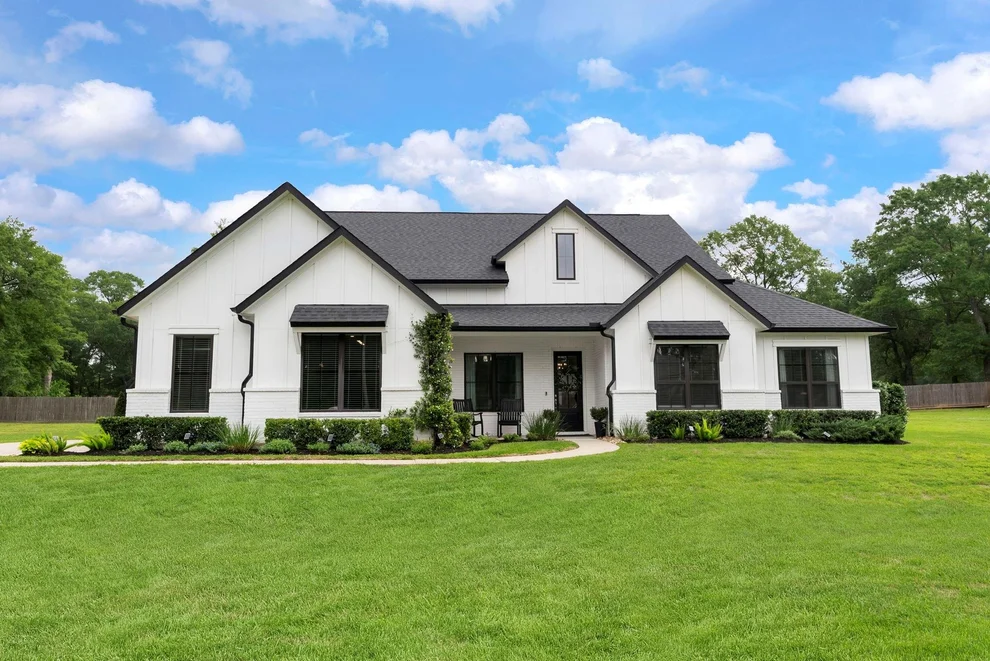 Unit for sale at 10 Double Creek Court, Willis, TX 77378