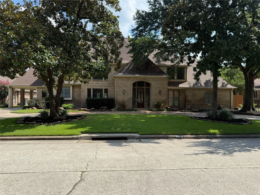 Unit for sale at 15010 Terrace Oaks Drive, Houston, TX 77068