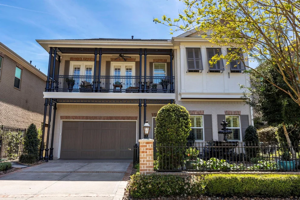 Unit for sale at 108 Mcgoey Circle, The Woodlands, TX 77384
