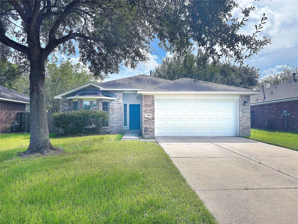 Unit for sale at 5114 Chasewood Drive, Bacliff, TX 77518
