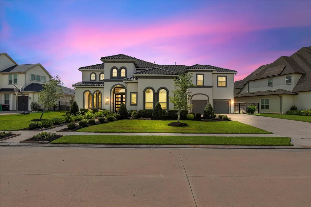 Unit for sale at 10643 Crystal Spring Drive, Missouri City, TX 77459