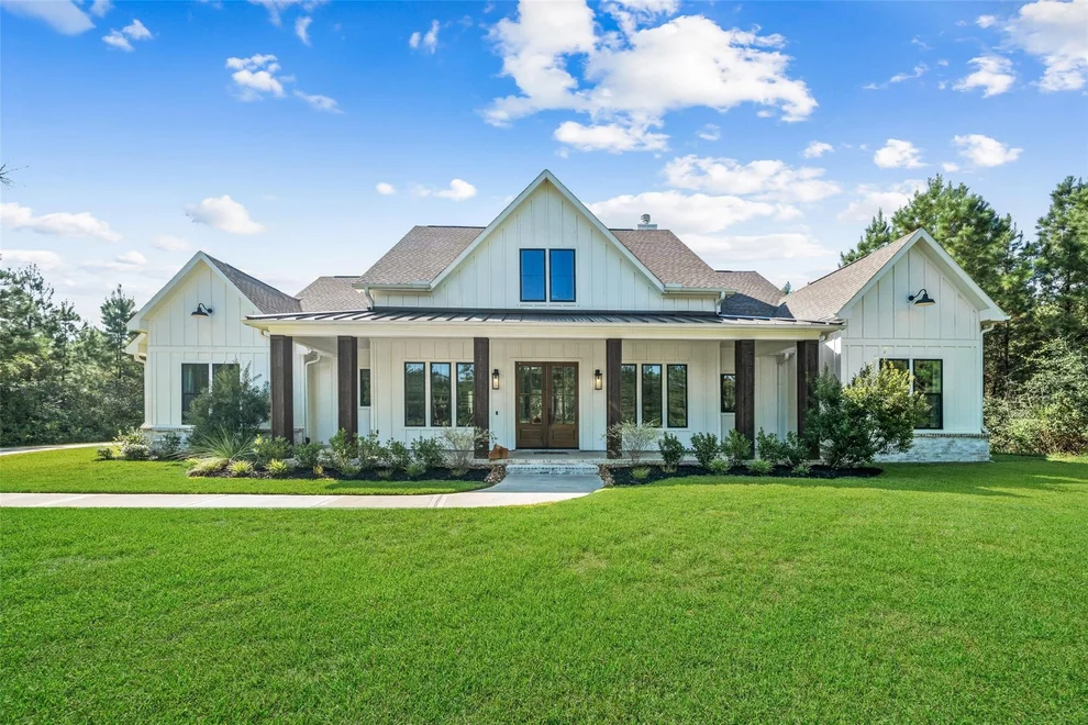 Unit for sale at 15535 Wood Grove Way, Willis, TX 77378