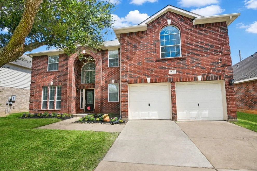 Unit for sale at 9111 Morningstar Drive, Sugar Land, TX 77479