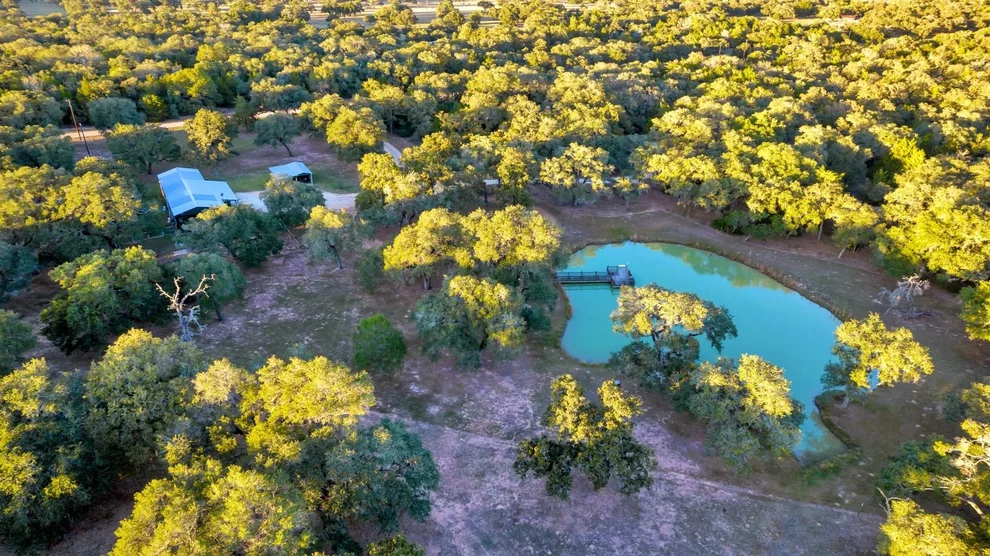Unit for sale at 413 Private Road 1051, Hallettsville, TX 77964