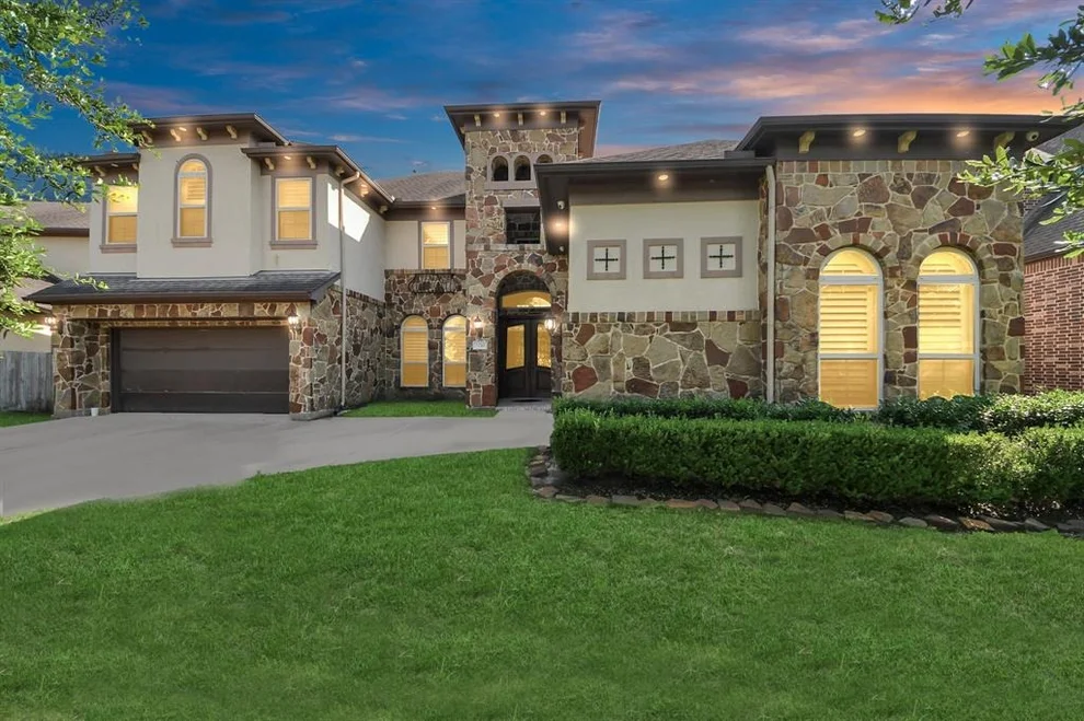Unit for sale at 3210 Priber Drive, Sugar Land, TX 77479