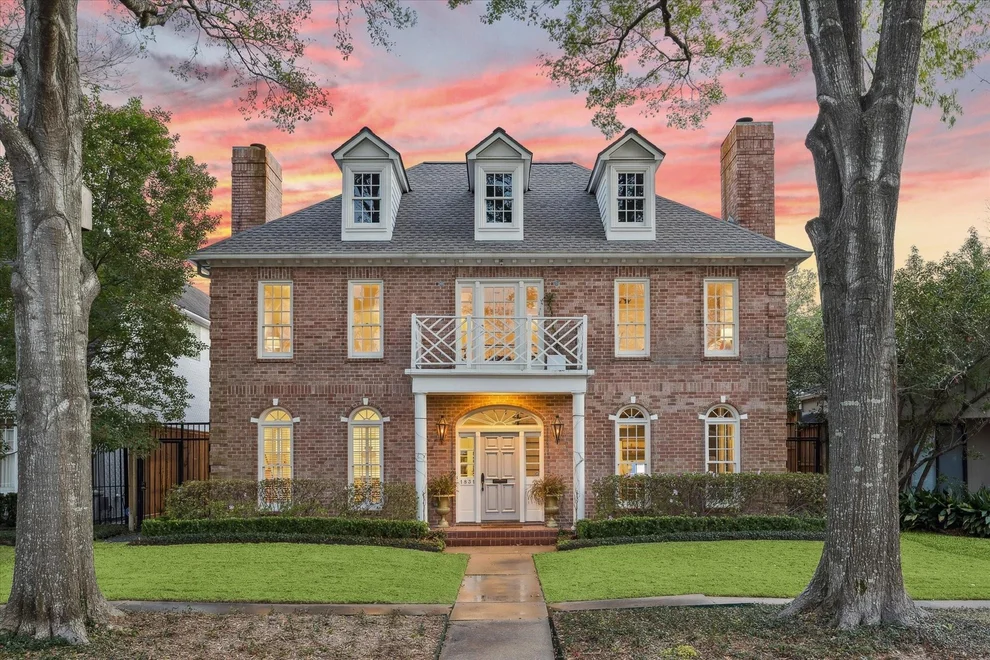 Unit for sale at 1831 Wroxton Road, Houston, TX 77005