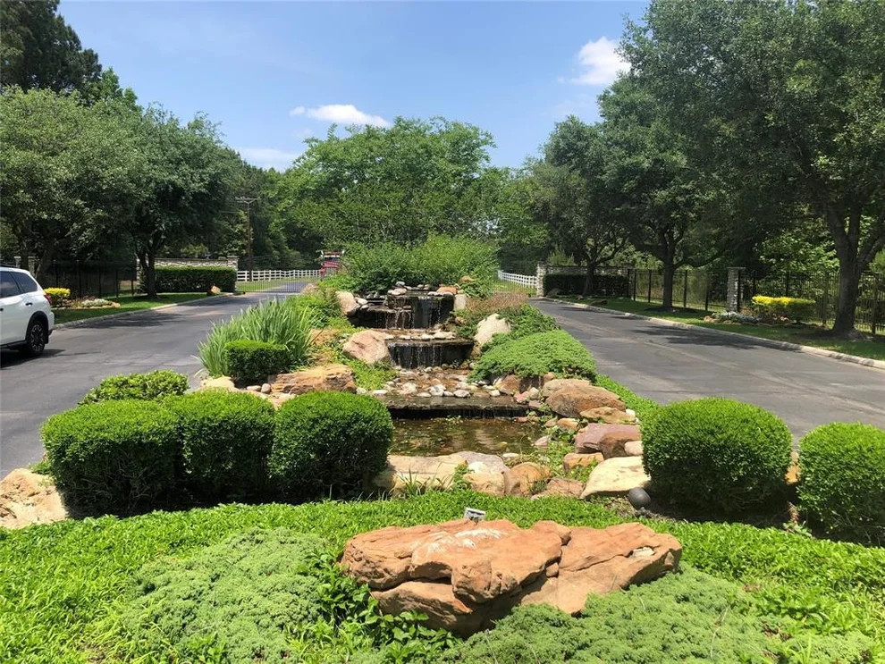 Unit for sale at 28200 Horse Shoe Lane, Waller, TX 77484