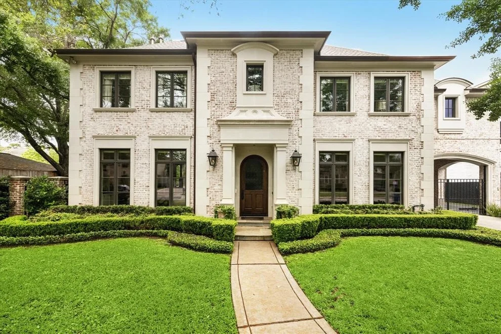 Unit for sale at 4010 Overbrook Lane, Houston, TX 77027