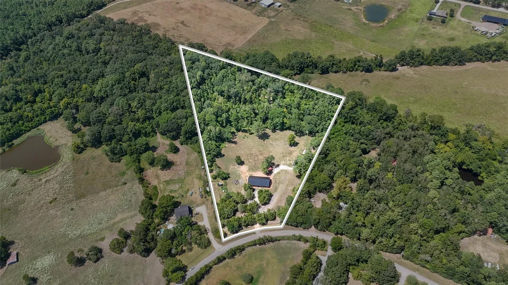 Unit for sale at 22500 Martin Road, Montgomery, TX 77316