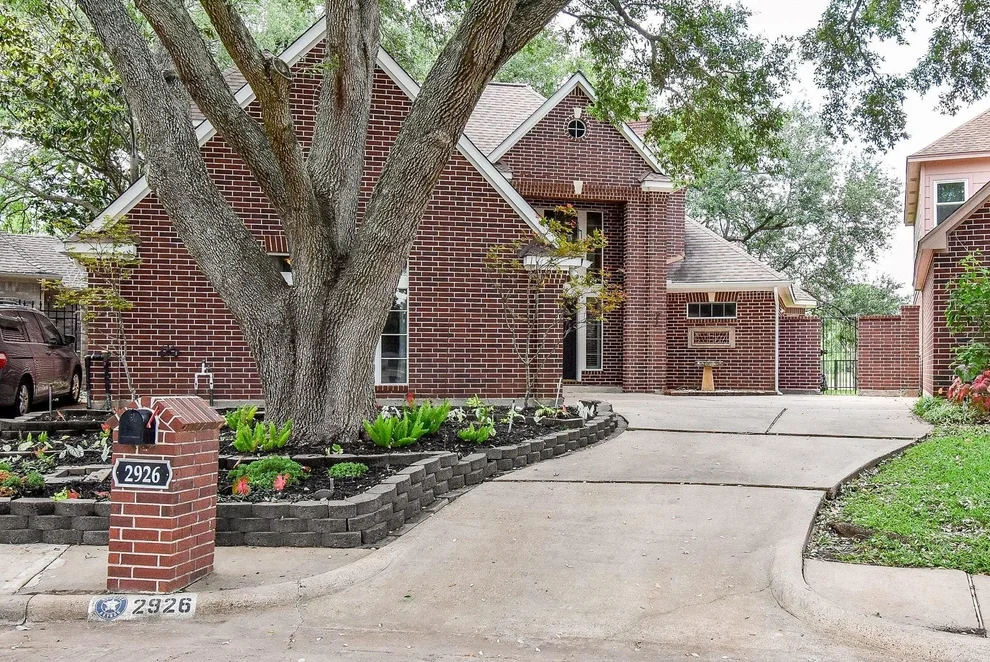 Unit for sale at 2926 Carnoustie Drive, Missouri City, TX 77459