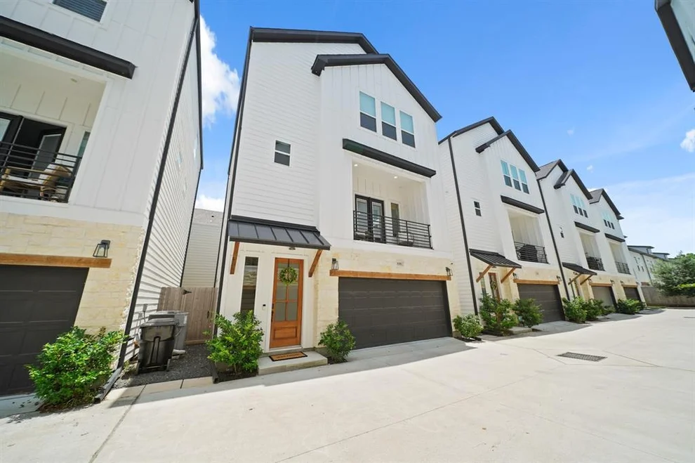 Unit for sale at 835 Fisher Street, Houston, TX 77018