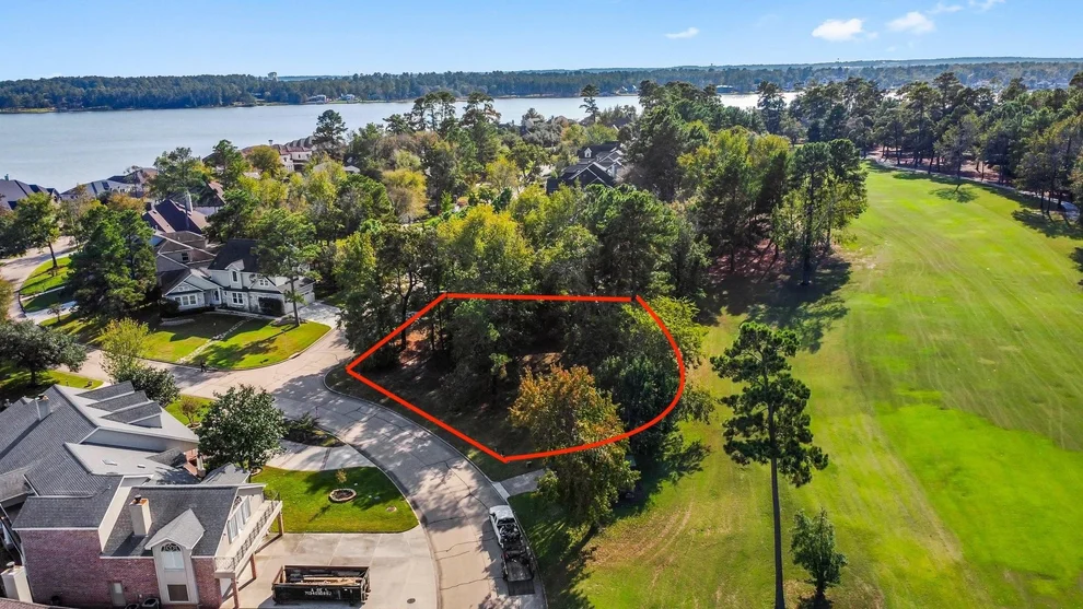 Unit for sale at 3 West Shore Lane, Montgomery, TX 77356