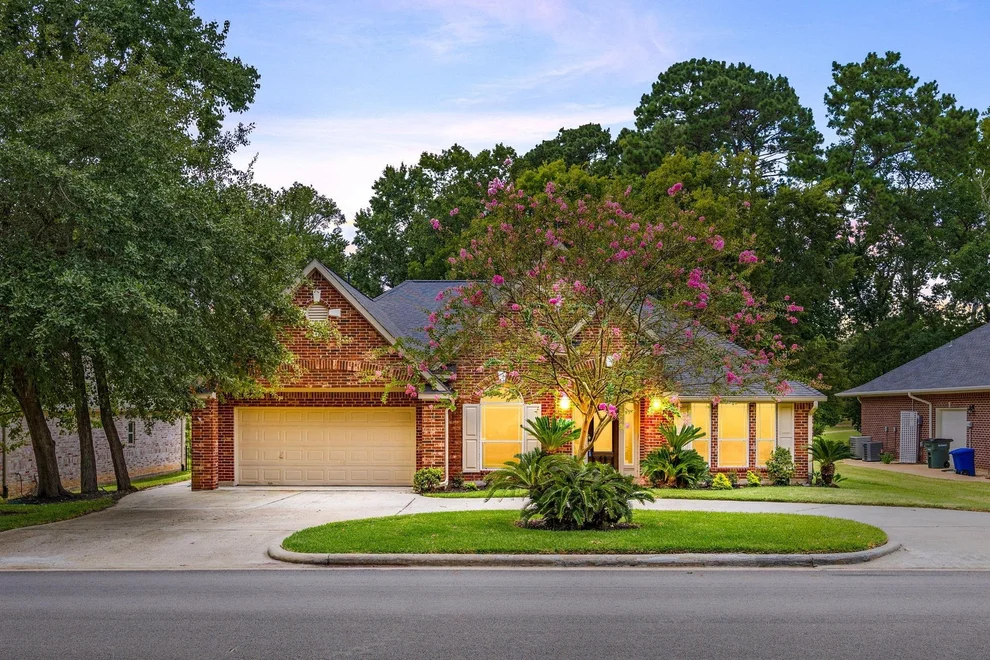 Unit for sale at 512 Cherry Hills Drive, Huntsville, TX 77340