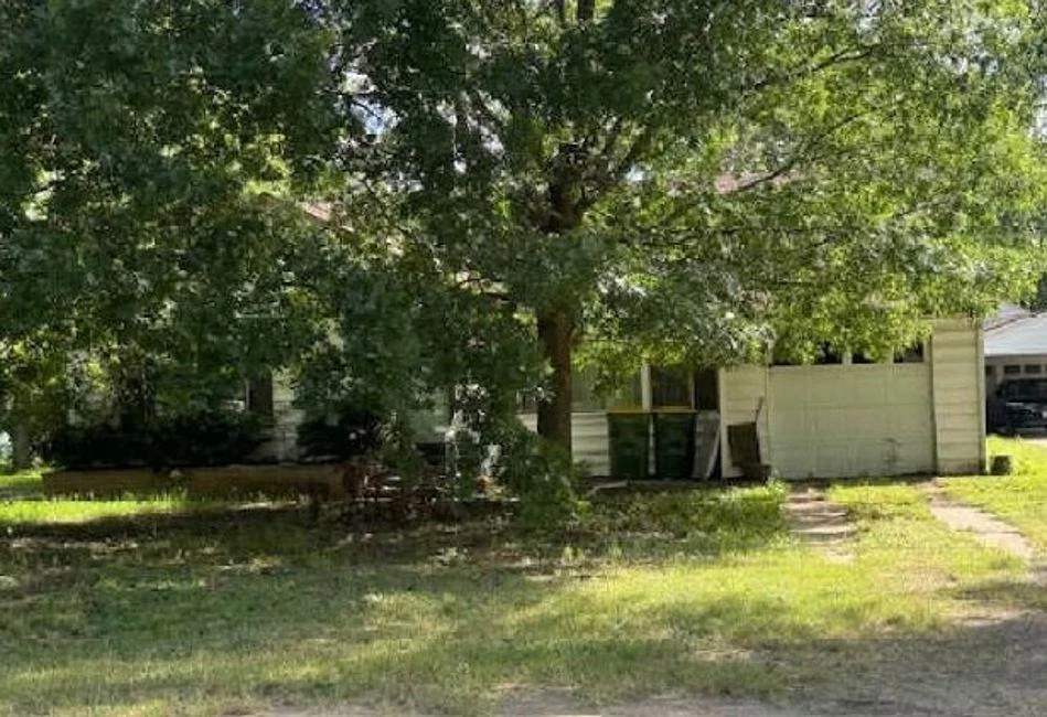 Unit for sale at 505 N Cactus Avenue, Hubbard, TX 76648
