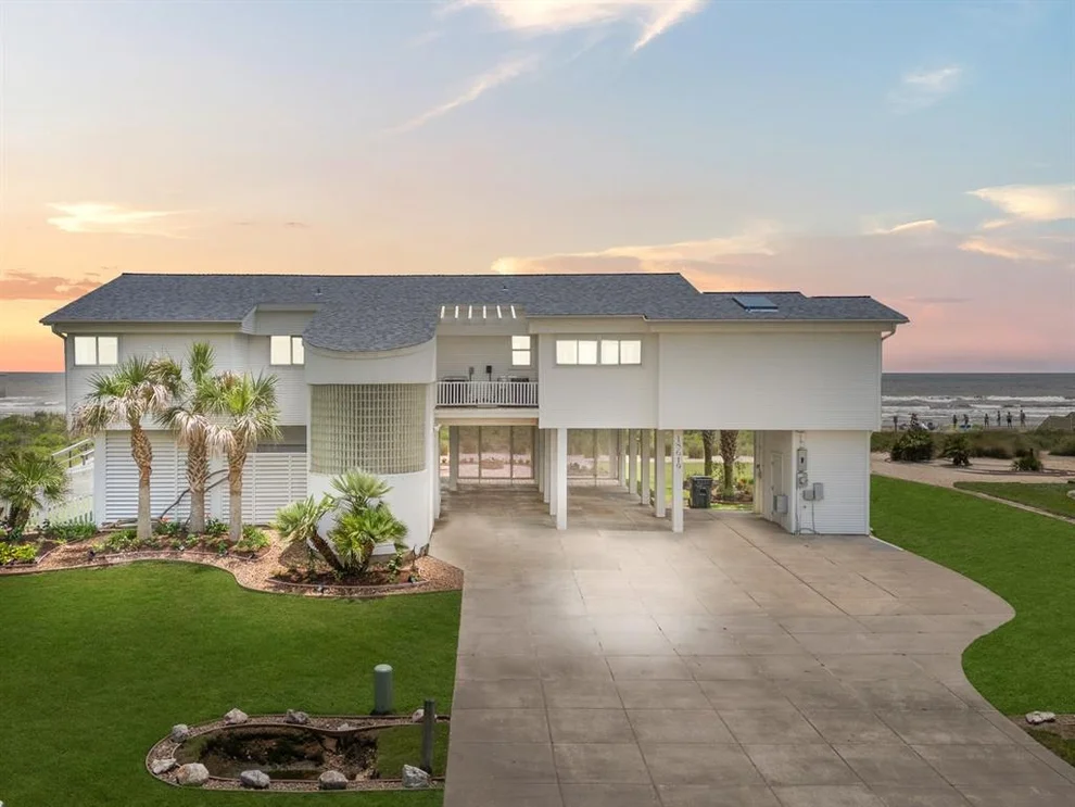 Unit for sale at 18619 W De Vaca Lane, Galveston, TX 77554