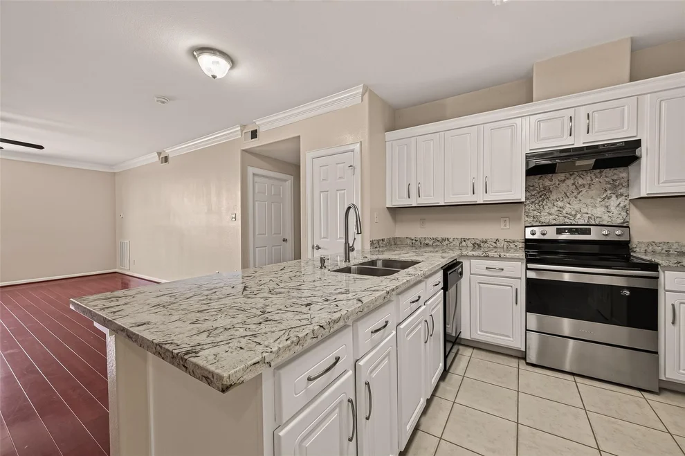 Unit for sale at 6633 W Sam Houston Parkway S, Houston, TX 77072