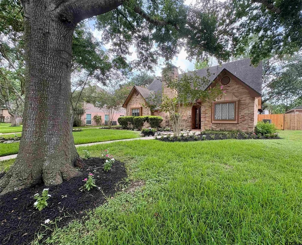 Unit for sale at 18023 Mountfield Drive, Houston, TX 77084