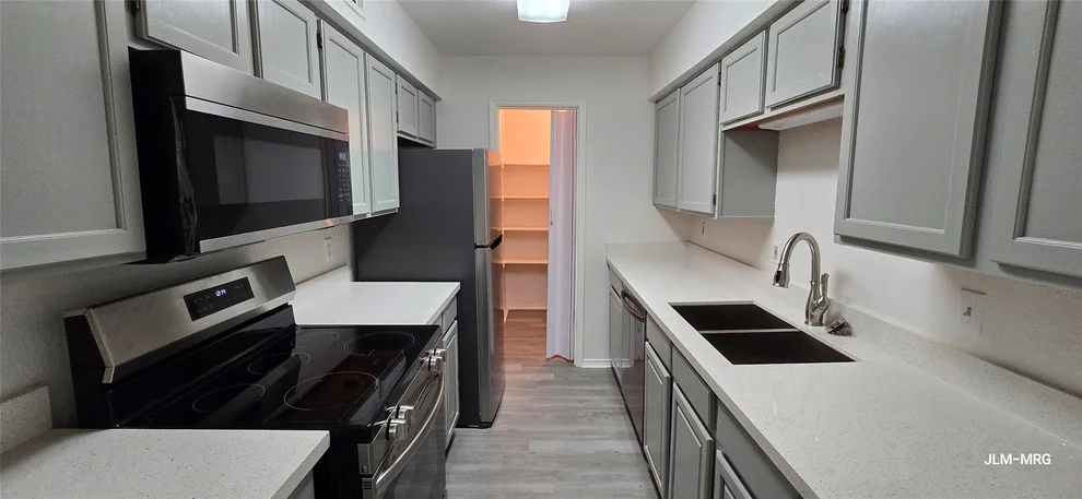 Unit for sale at 9700 Leawood Boulevard, Houston, TX 77099