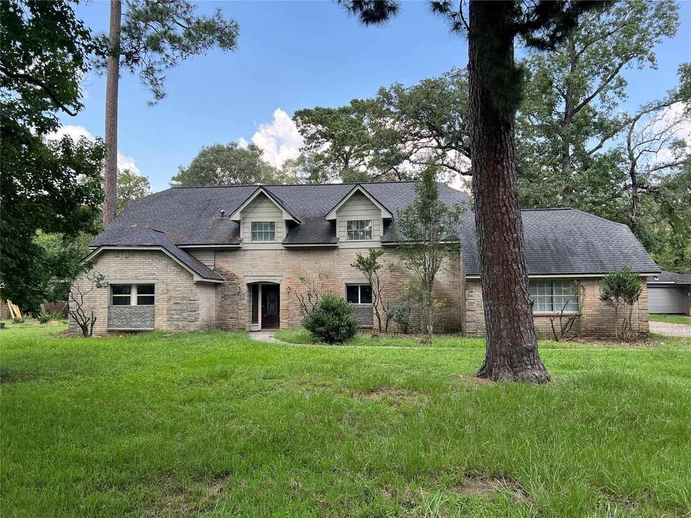 Unit for sale at 803 Glen Hollow Drive, Conroe, TX 77385