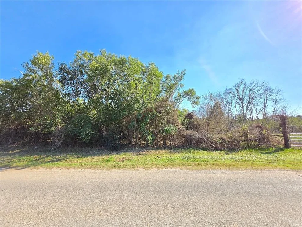 Unit for sale at 0 Mosier Drive, Palacios, TX 77465
