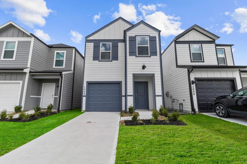 Unit for sale at 1055 Sweet Jubilee Lane, Houston, TX 77090