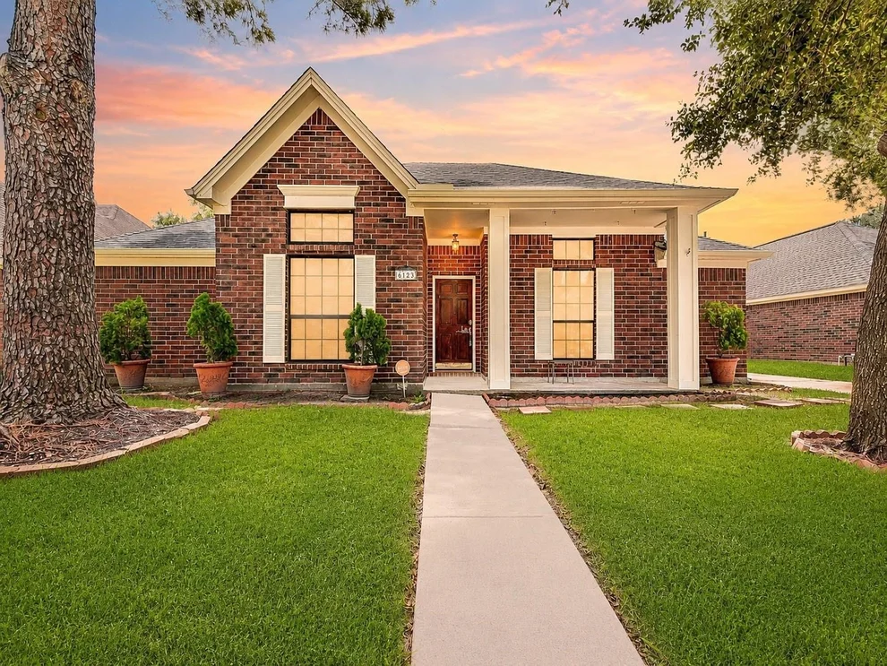 Unit for sale at 6123 Old Farmhouse Lane, Katy, TX 77449