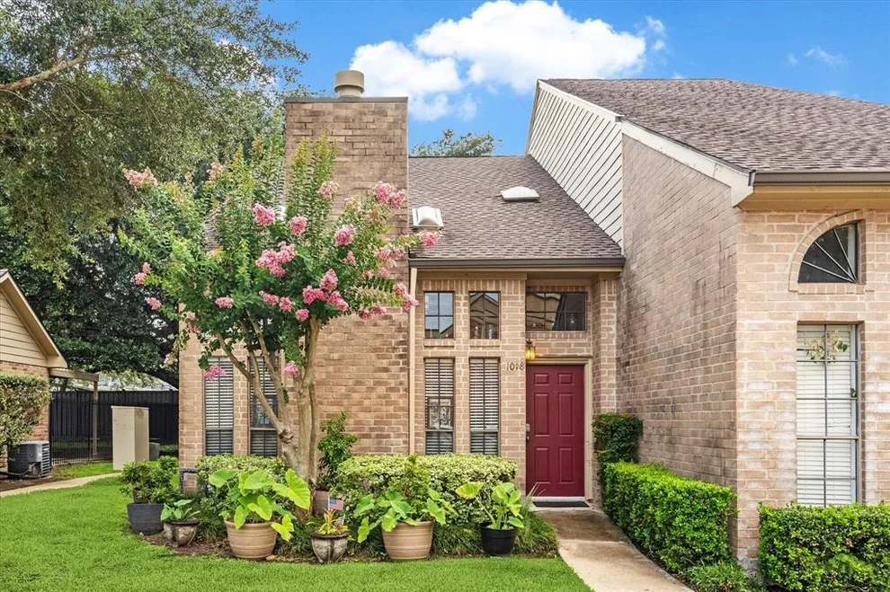 Unit for sale at 1018 Memorial Village Drive, Houston, TX 77024