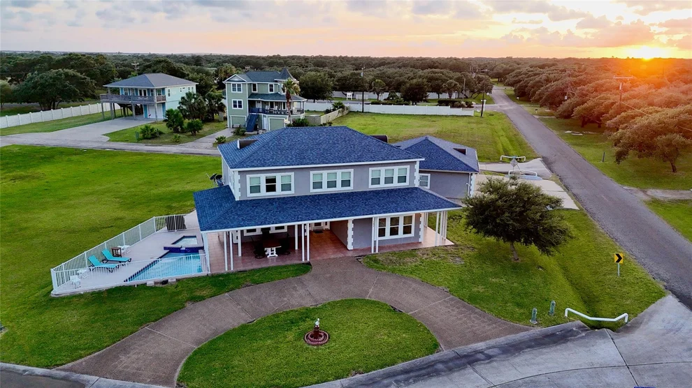 Unit for sale at 102 Smith Cove Road, Rockport, TX 78382