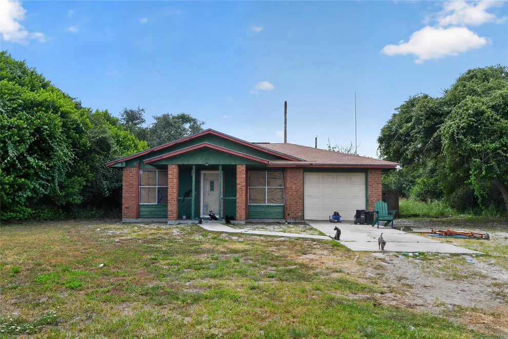 Unit for sale at 624 N Mccampbell Street, Aransas Pass, TX 78336