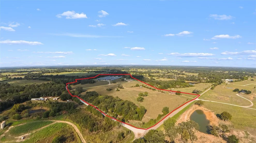 Unit for sale at 399 Lcr 862, Donie, TX 75838