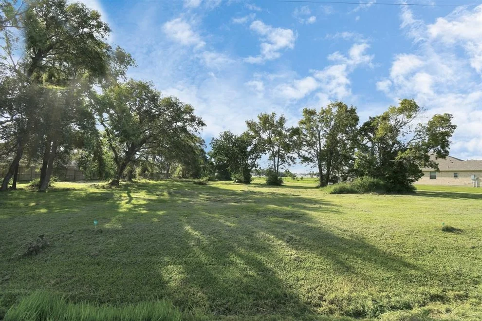 Unit for sale at 1400 Oregon Drive, La Porte, TX 77571
