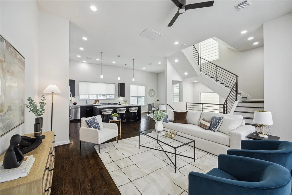 Unit for sale at 805 Sandman Street, Houston, TX 77007