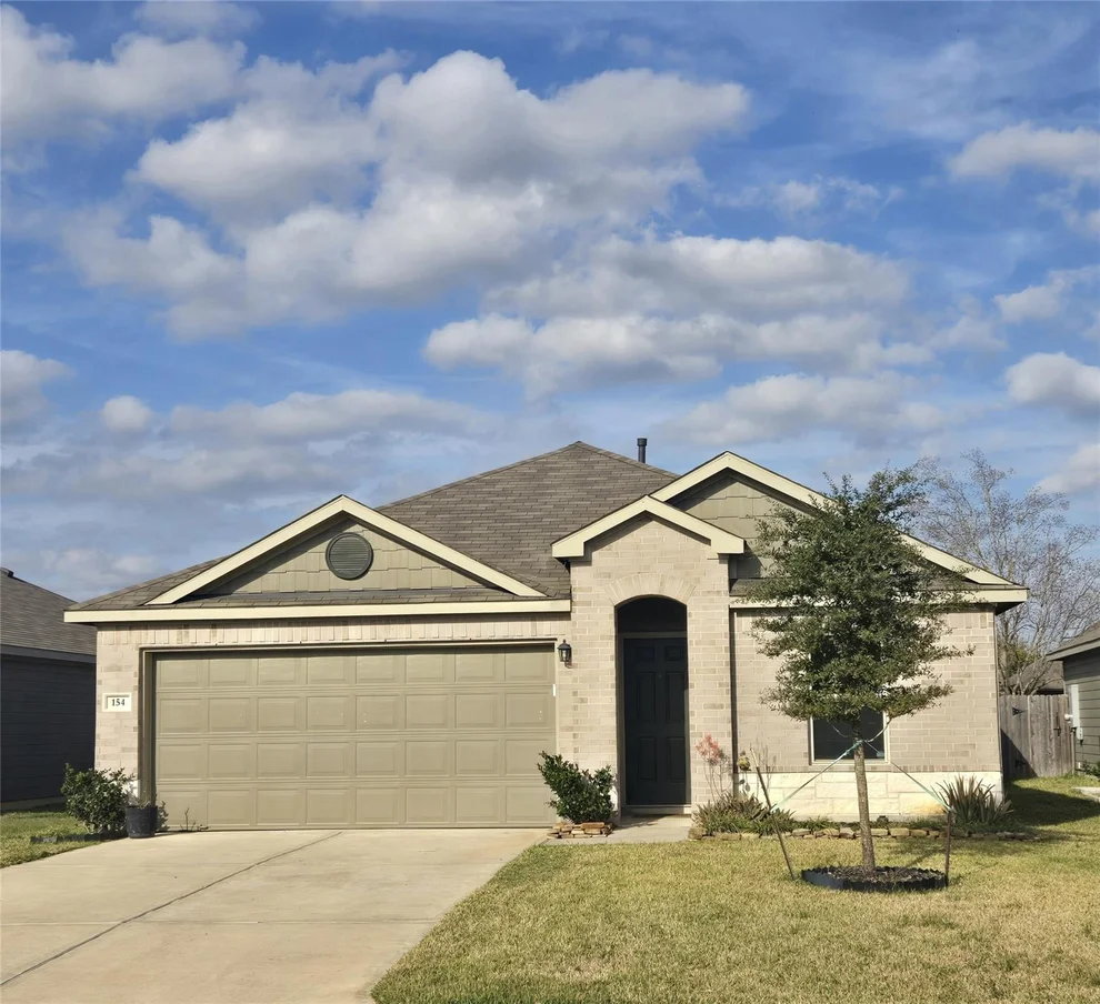 Unit for sale at 154 Bellewood Manor Drive, Magnolia, TX 77354