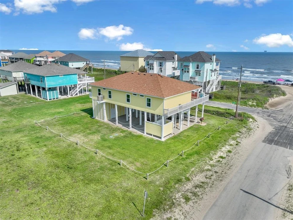 Unit for sale at 820 O'neal Road, Crystal Beach, TX 77650