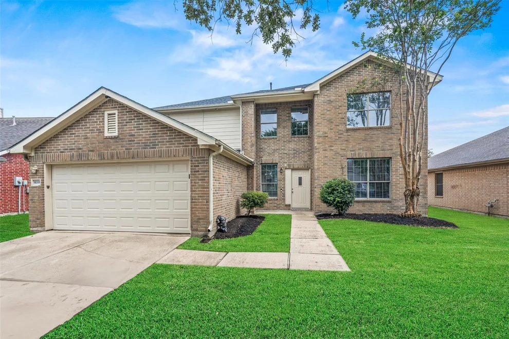 Unit for sale at 16306 Autumn Leigh Drive, Houston, TX 77083