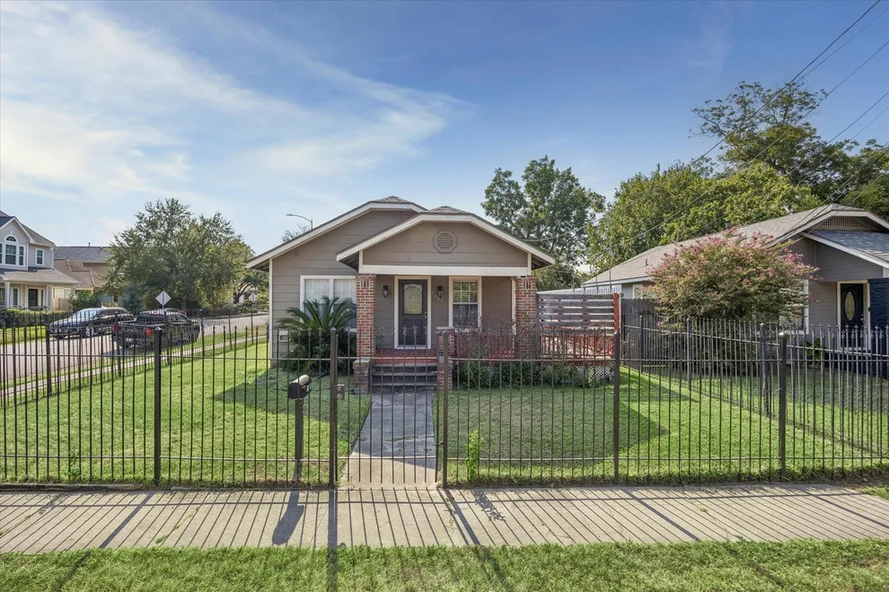 Unit for sale at 2101 Lawrence Street, Houston, TX 77008