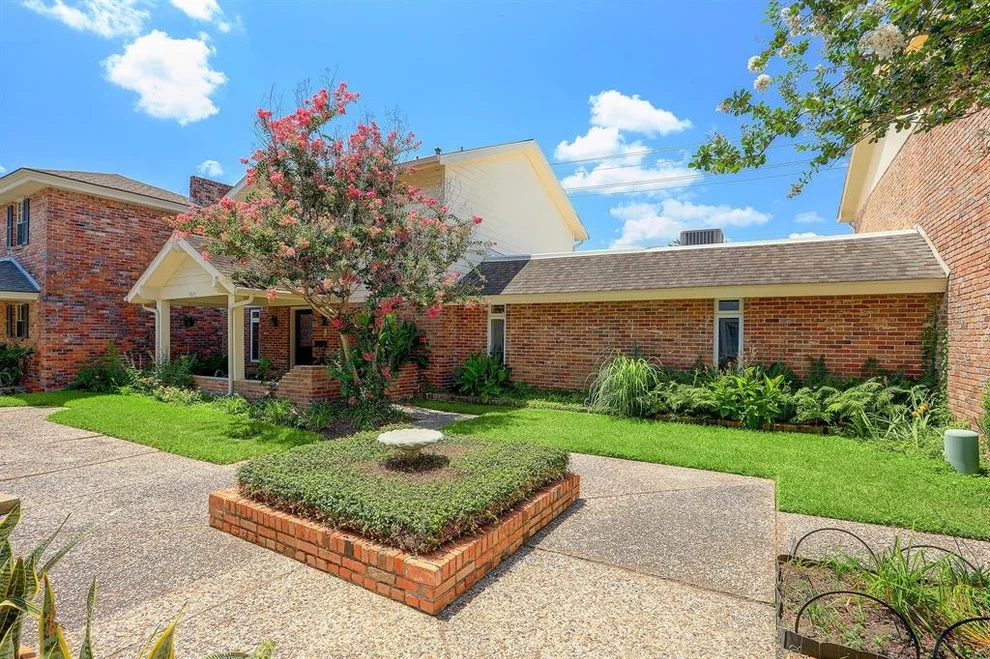 Unit for sale at 1823 Saxony Lane, Houston, TX 77058