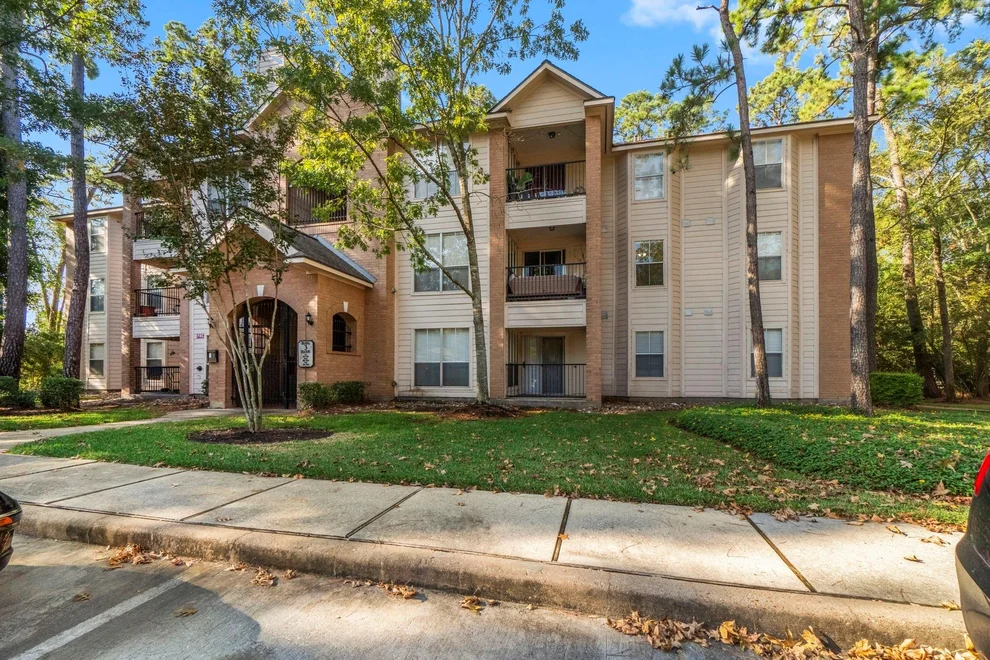 Unit for sale at 8051 Bay Branch Drive, The Woodlands, TX 77382