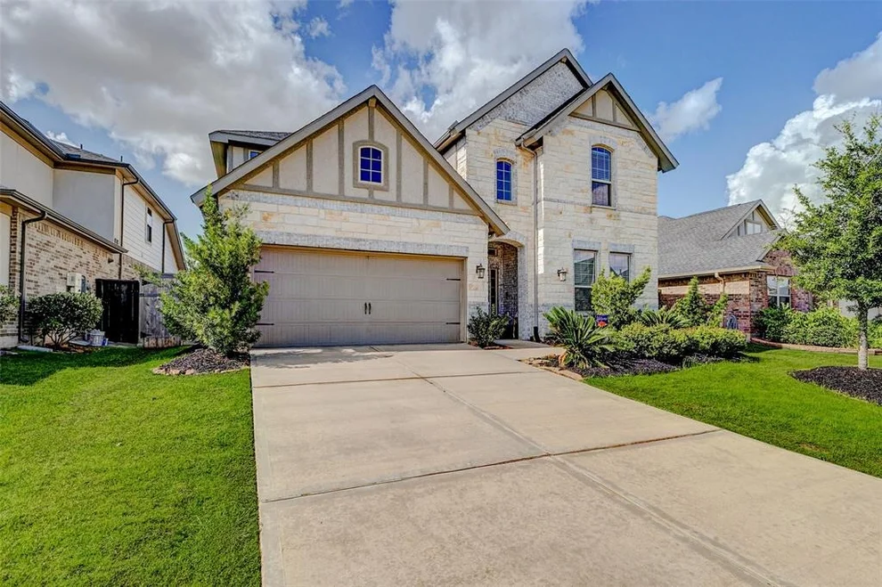 Unit for sale at 28638 Monarch Cliffs Drive, Fulshear, TX 77441