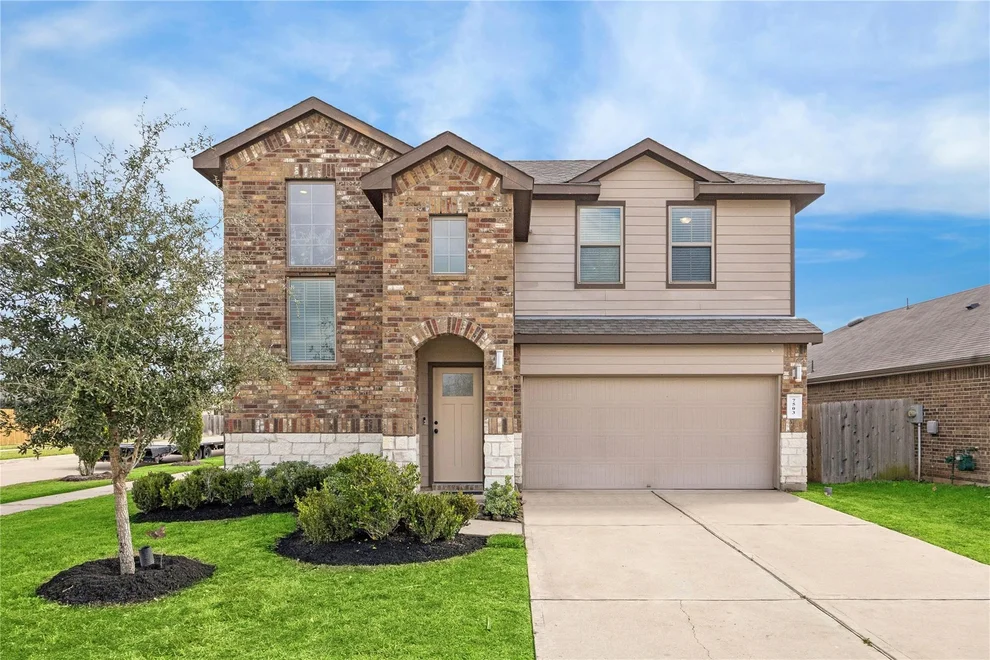 Unit for sale at 7503 Highland Chase Drive, Richmond, TX 77407