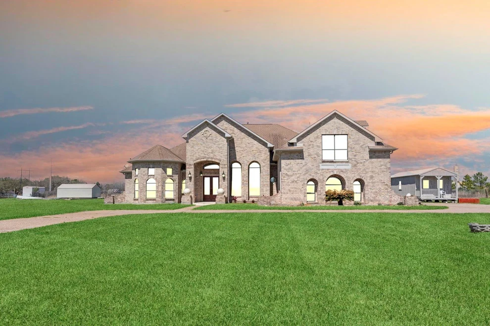 Unit for sale at 300 County Road 6111, Dayton, TX 77535