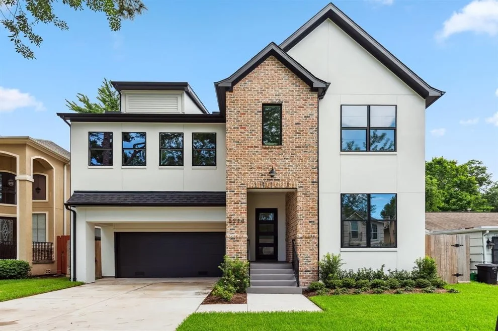 Unit for sale at 5216 Chestnut Street, Bellaire, TX 77401