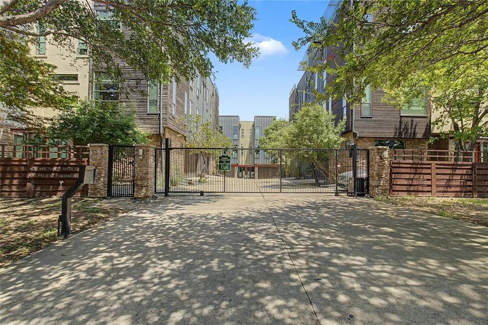Unit for sale at 432 Trinity River Circle, Dallas, TX 75203