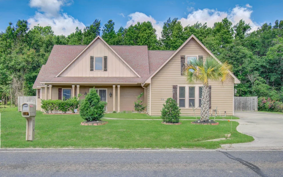 Unit for sale at 314 Martin Luther King Street S, Ames, TX 77575