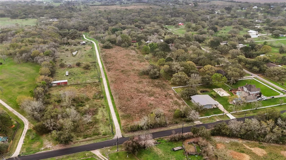 Unit for sale at 10003 Hanselman Road, Manvel, TX 77578