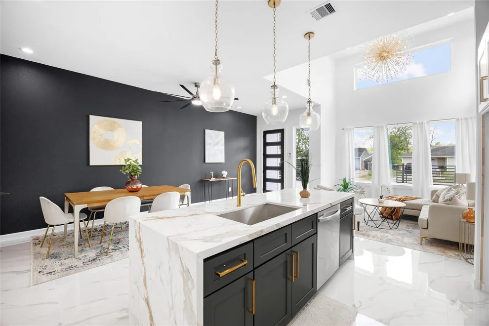 Unit for sale at 6314 Crest Street, Houston, TX 77033