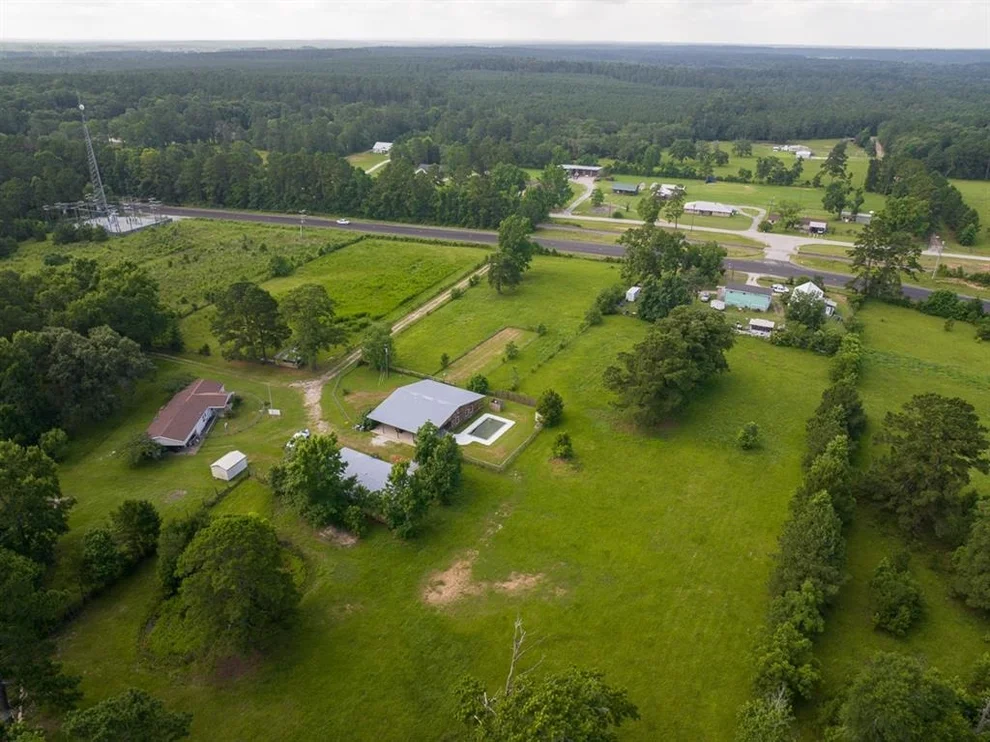 Unit for sale at 1471 Us Highway 190, Huntsville, TX 77320
